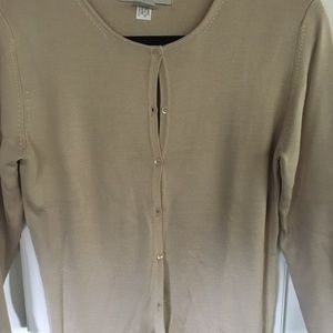 Banana Republic tan 3/4 sleeve sweater set, large